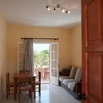 Dora Pagoi 2 *