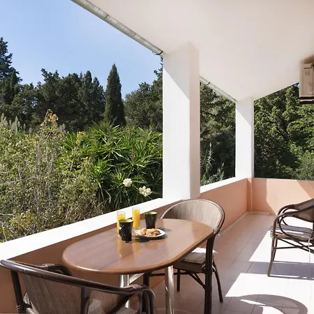 Dora Pagoi 2 * アギオス・ゲオルギオス・パゴン