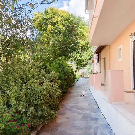 Dora Pagoi 2 Apartman *